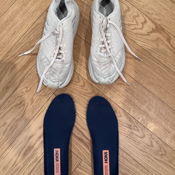 Hoka Bondi 8.5 Women’s White - Picture 2 of 5